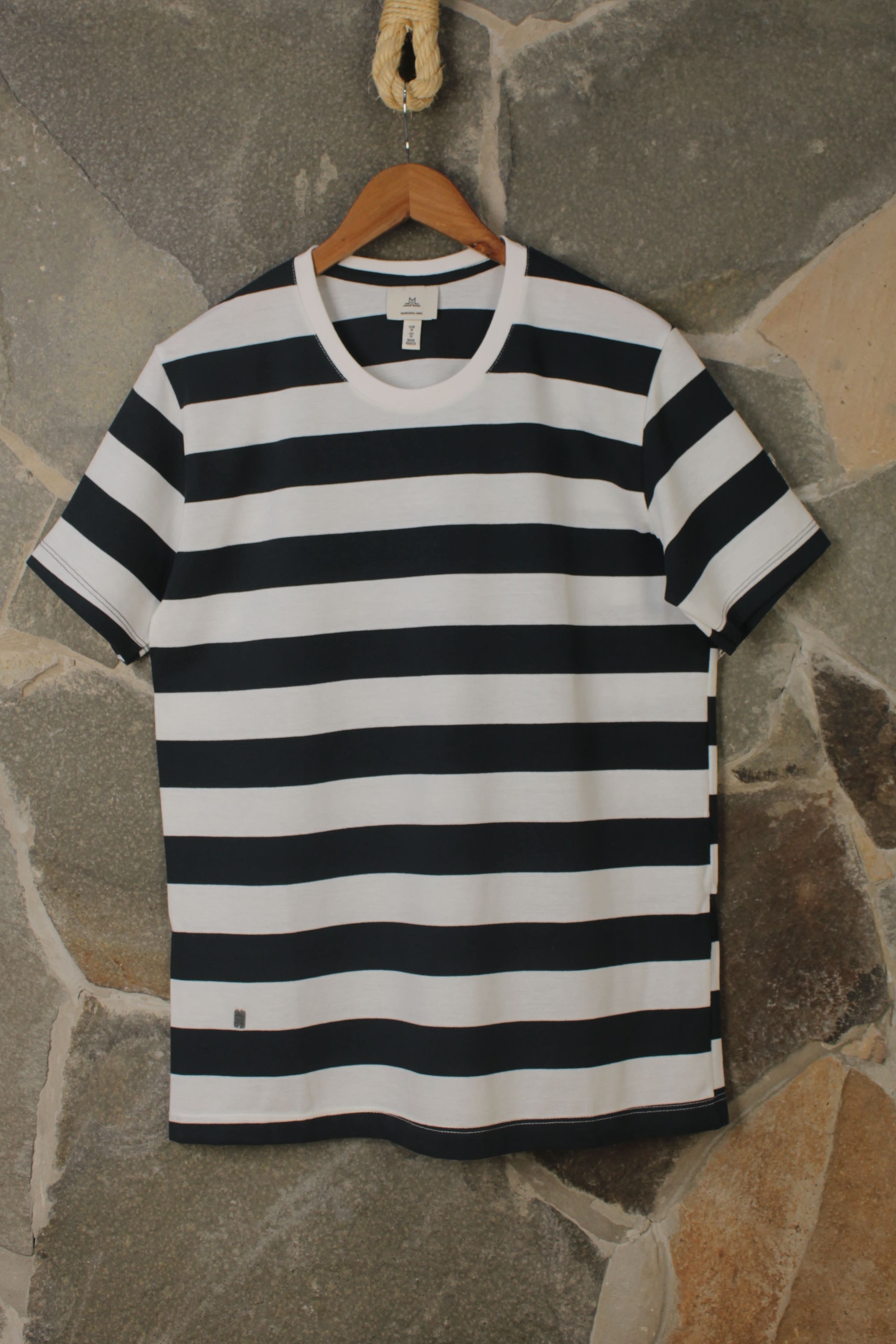 Blanco / Azul Oscuro