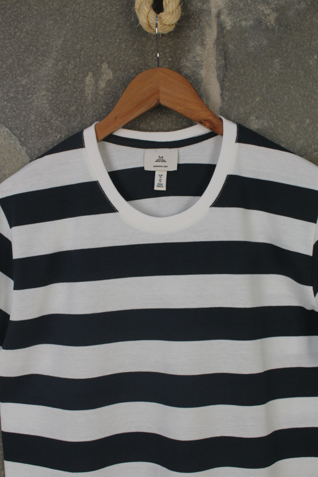 Blanco / Azul Oscuro