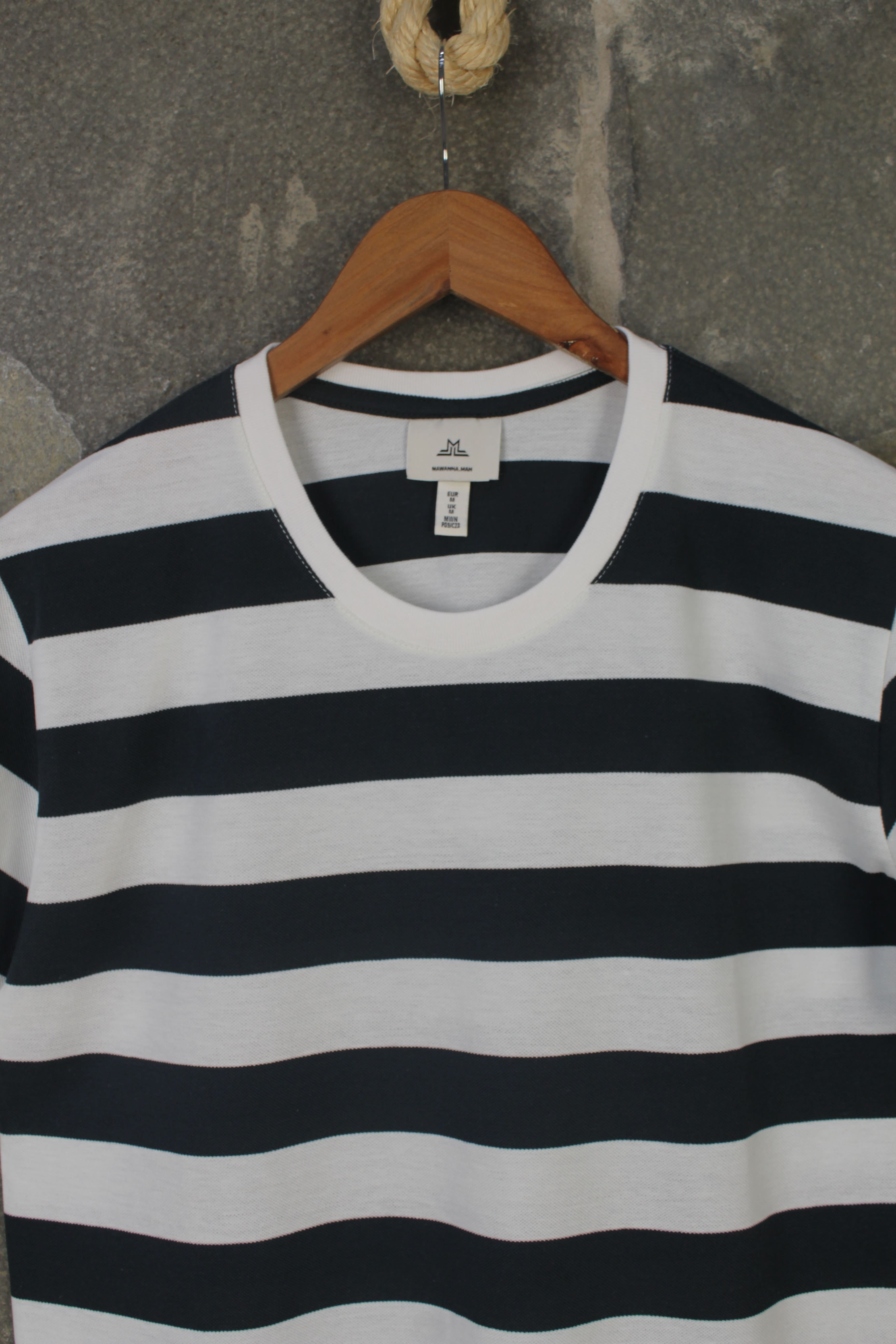 Blanco / Azul Oscuro