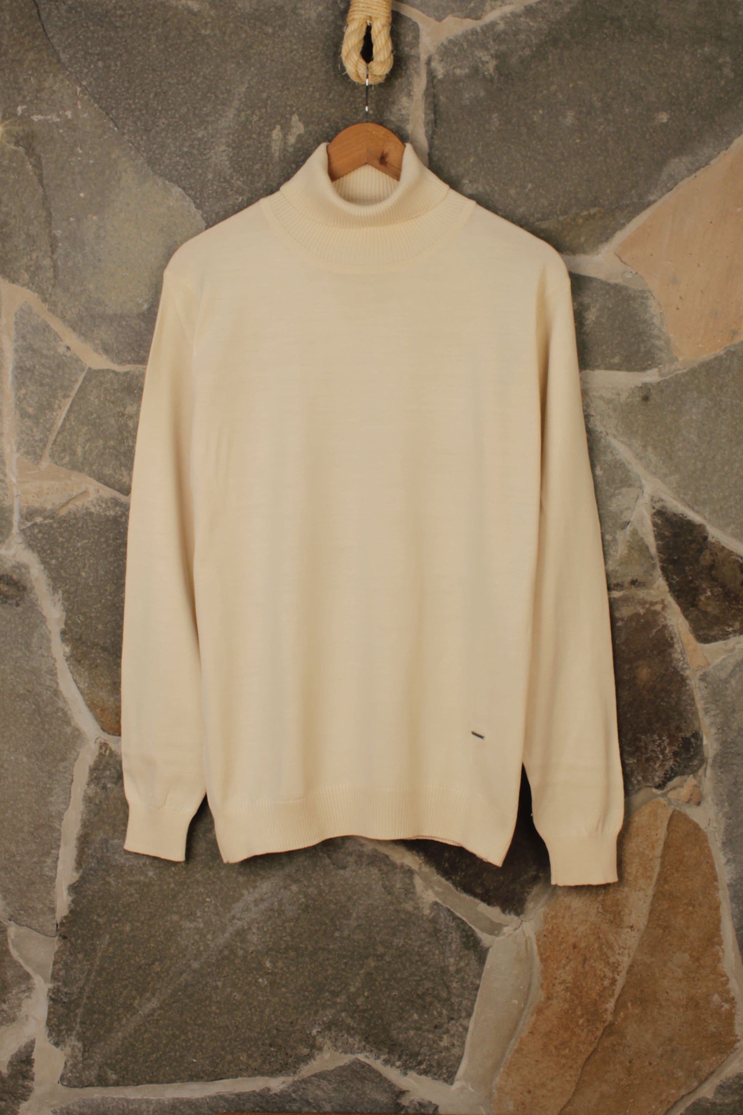 Cuello Alto Hilo – Hueso