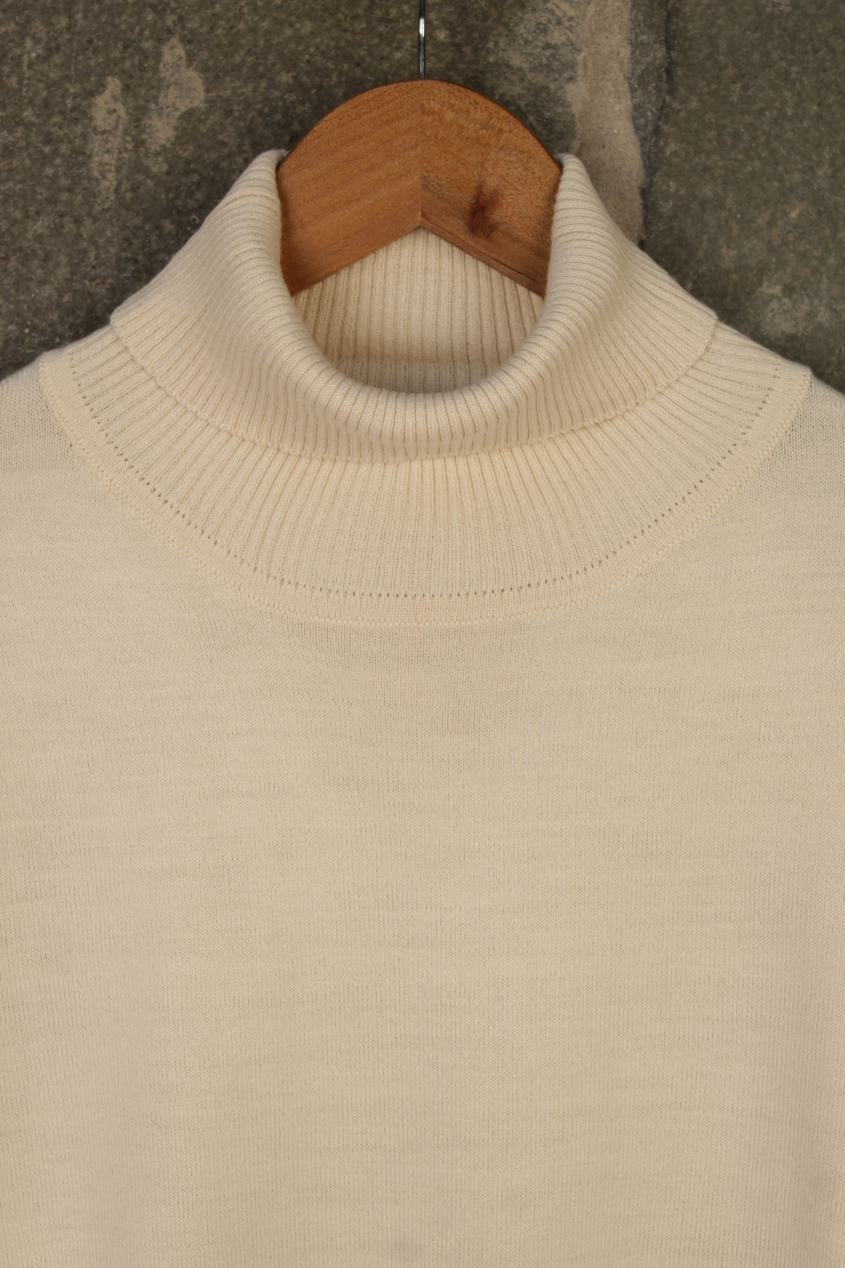 Cuello Alto Hilo – Hueso