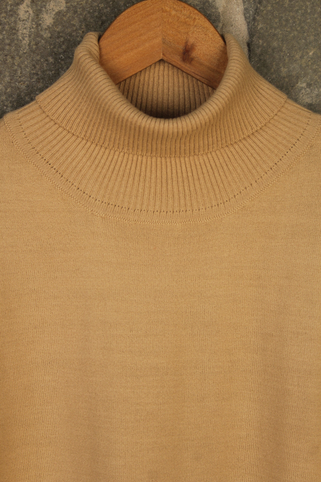 Cuello Alto Hilo – Camel