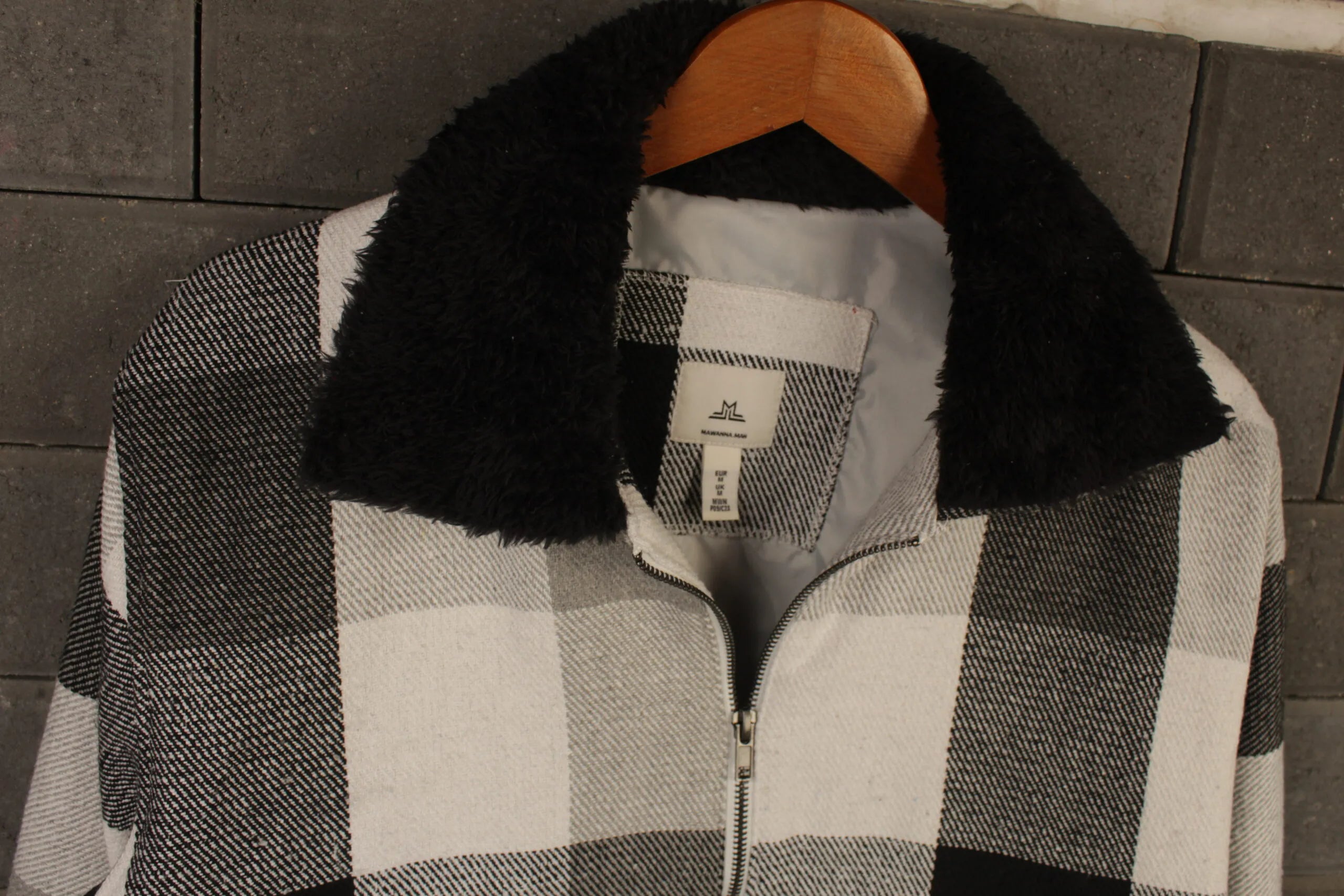 Csc Viela – Blanco con Negro